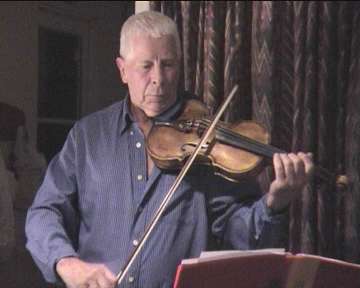 Pat Halling playing violin