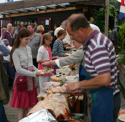 Nigel Knowles carving the Hog